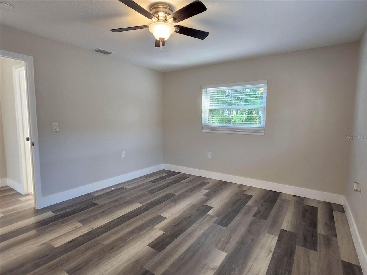 1818 Shore Acres Boulevard Ne, Saint Petersburg, FL 33703 Photo