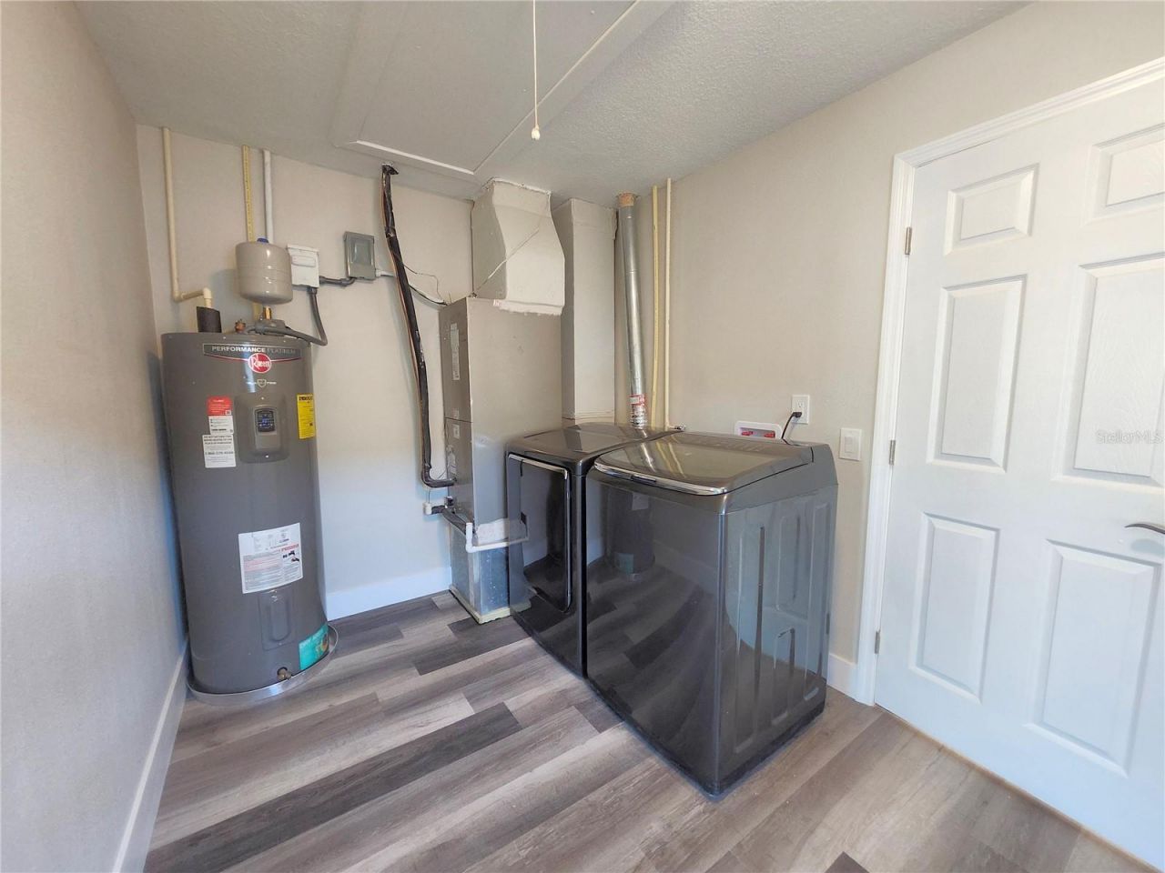 1818 Shore Acres Boulevard Ne, Saint Petersburg, FL 33703 Photo