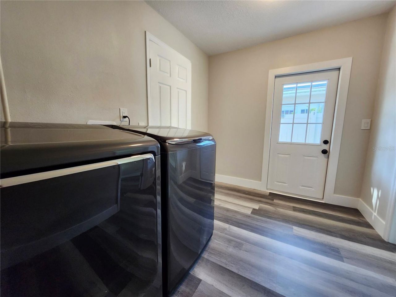 1818 Shore Acres Boulevard Ne, Saint Petersburg, FL 33703 Photo