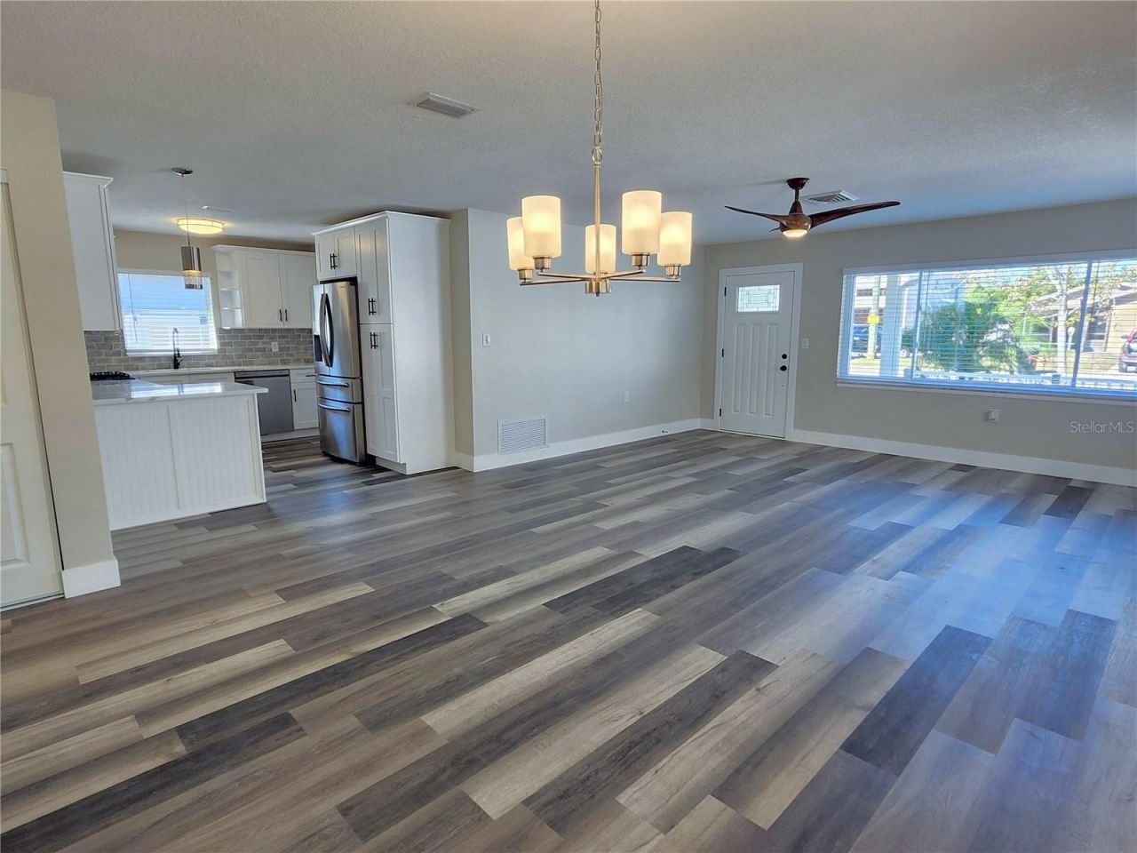 1818 Shore Acres Boulevard Ne, Saint Petersburg, FL 33703 Photo