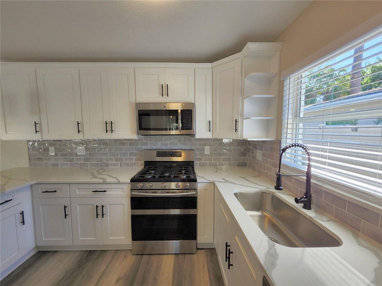 1818 Shore Acres Boulevard Ne, Saint Petersburg, FL 33703 Photo