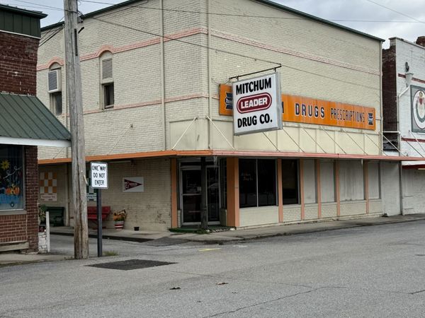 18 Spring St, Erin, TN 37061