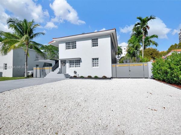 3711 SW 27th Ter, Miami, FL 33134