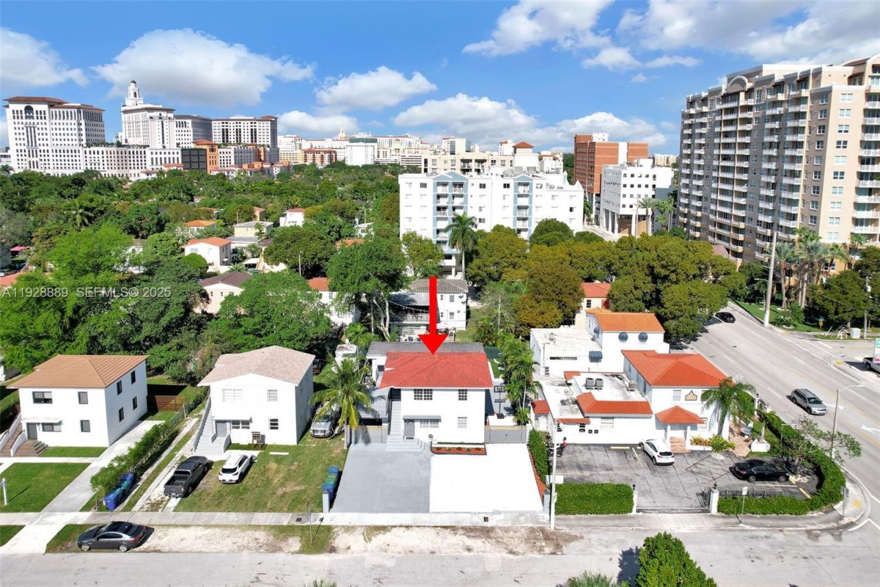 3711 SW 27th Ter, Miami, FL 33134 Photo