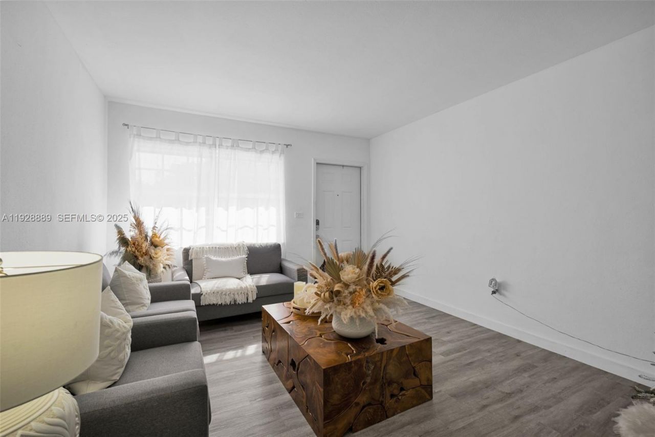 3711 SW 27th Ter, Miami, FL 33134 Photo