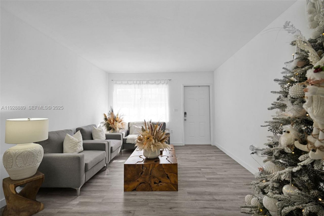 3711 SW 27th Ter, Miami, FL 33134 Photo