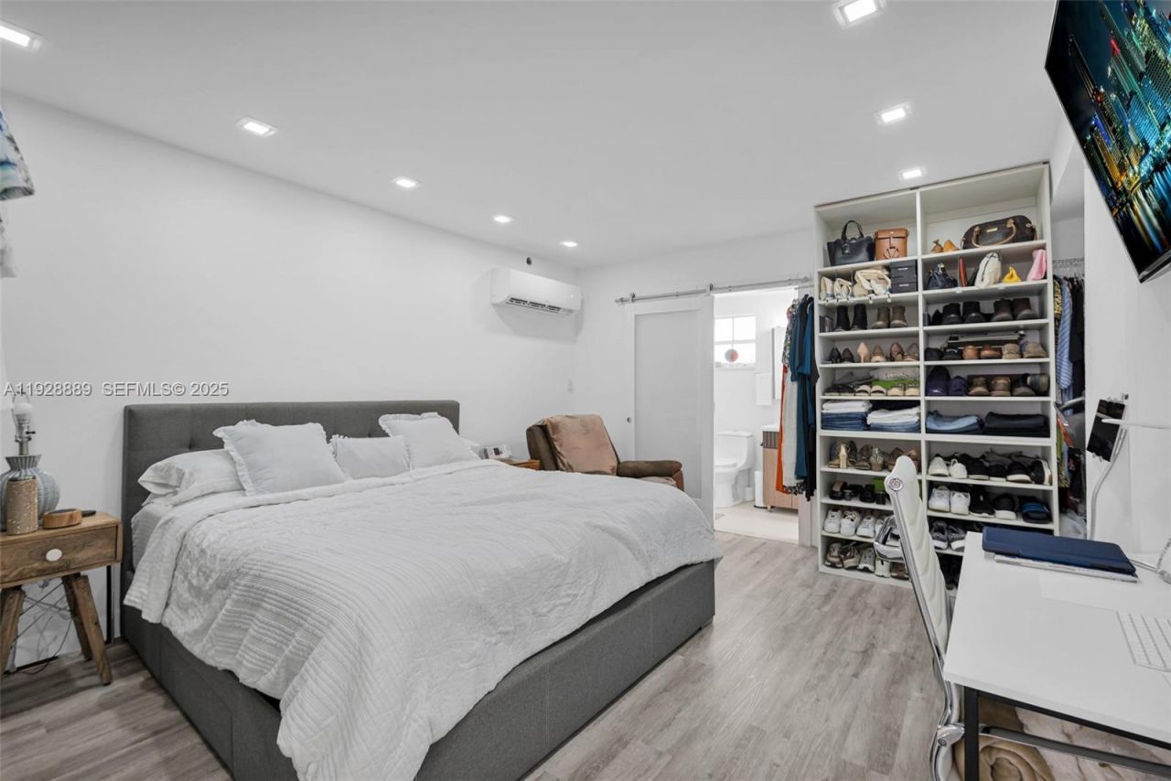 3711 SW 27th Ter, Miami, FL 33134 Photo