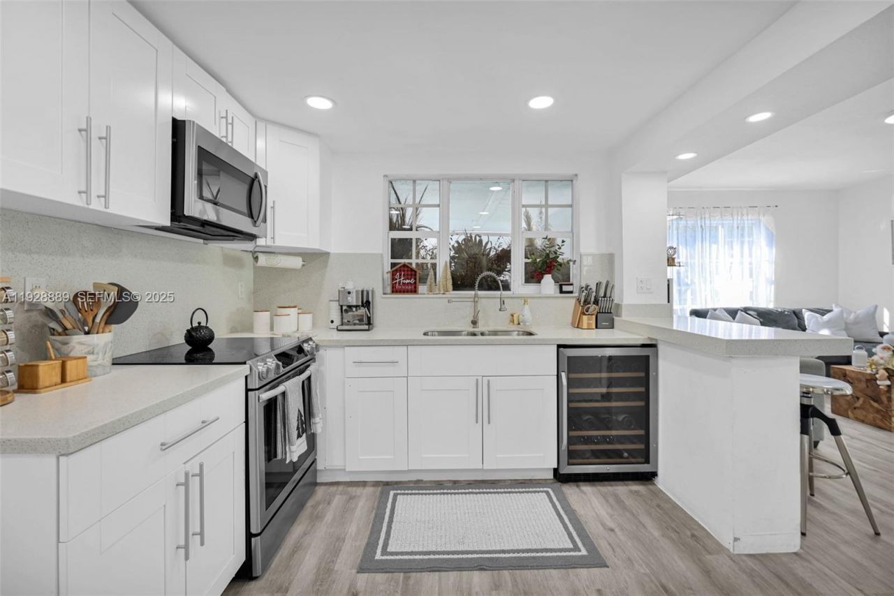 3711 SW 27th Ter, Miami, FL 33134 Photo