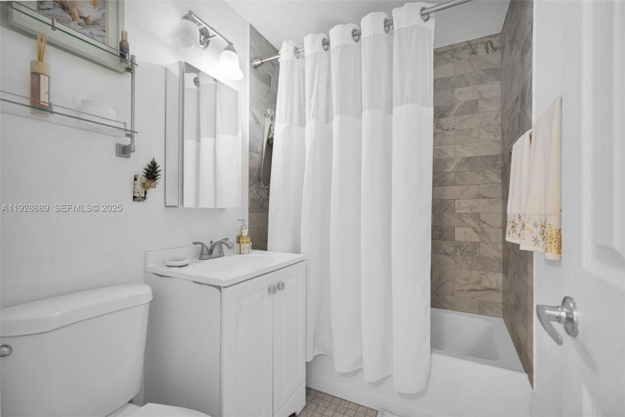 3711 SW 27th Ter, Miami, FL 33134 Photo