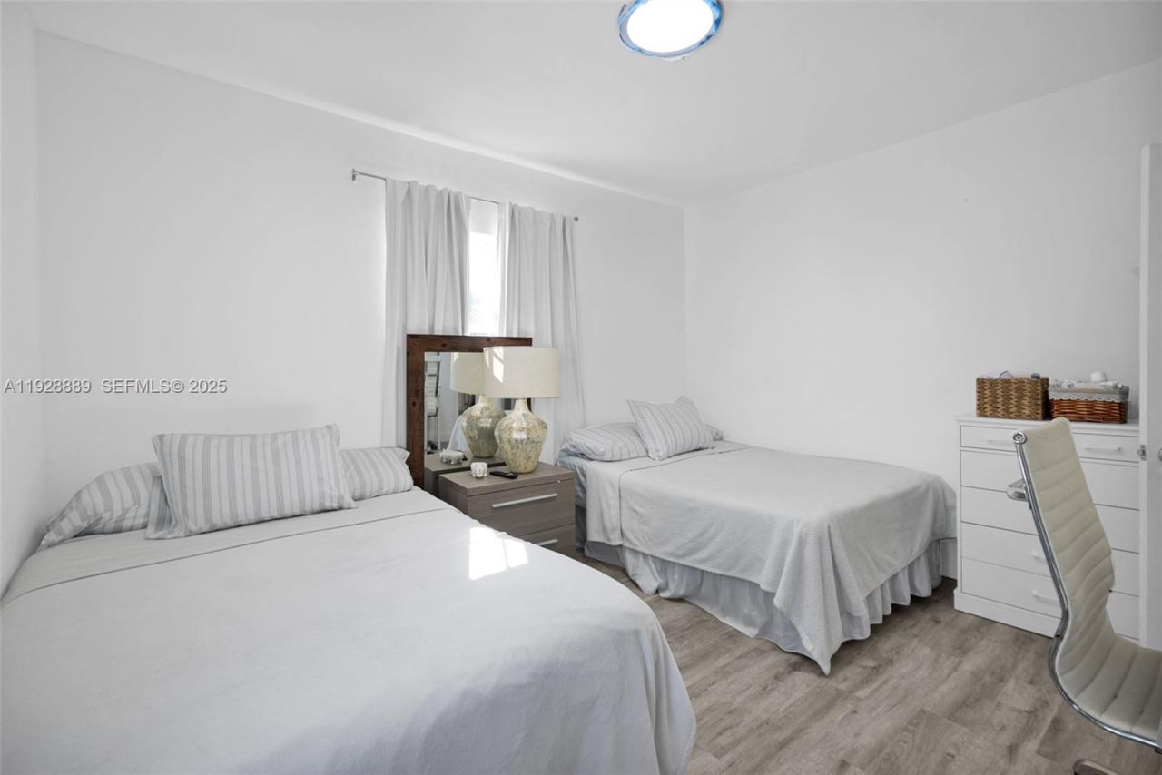 3711 SW 27th Ter, Miami, FL 33134 Photo