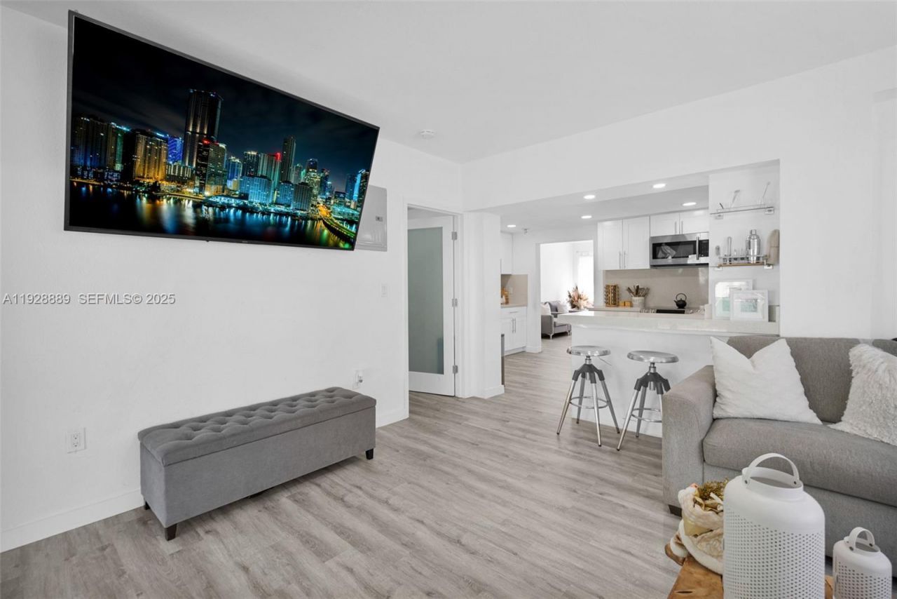 3711 SW 27th Ter, Miami, FL 33134 Photo