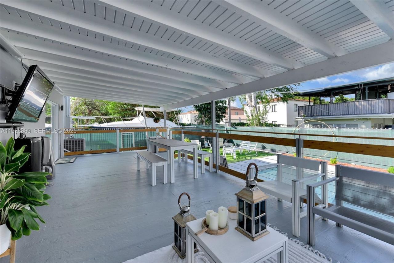 3711 SW 27th Ter, Miami, FL 33134 Photo