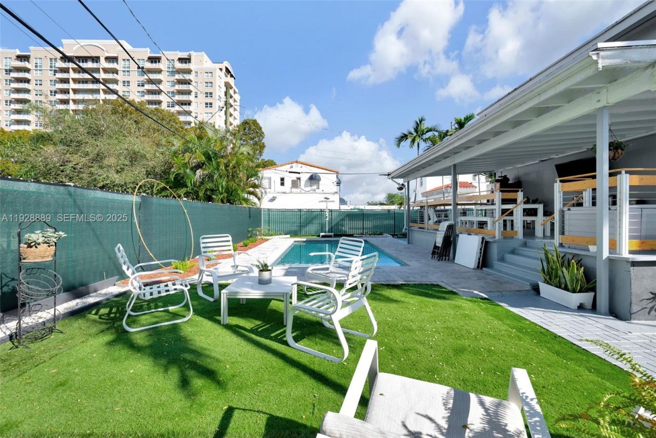 3711 SW 27th Ter, Miami, FL 33134 Photo