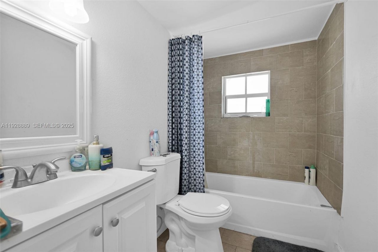 3711 SW 27th Ter, Miami, FL 33134 Photo