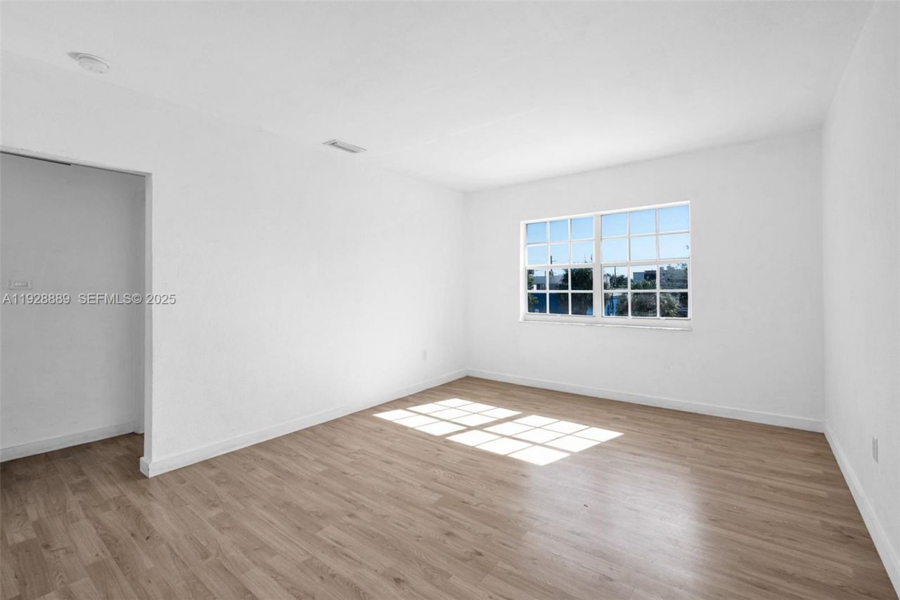 3711 SW 27th Ter, Miami, FL 33134 Photo