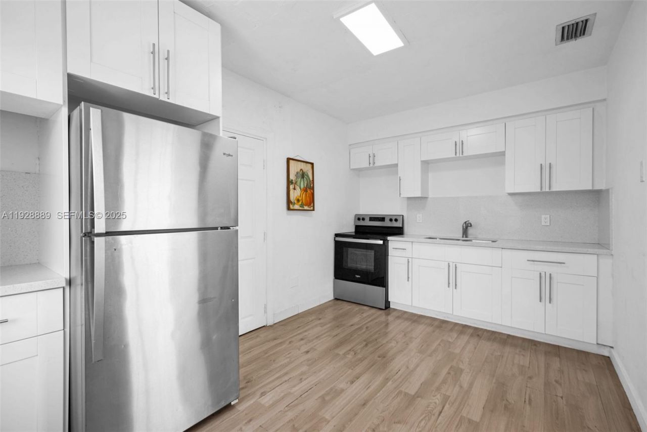 3711 SW 27th Ter, Miami, FL 33134 Photo