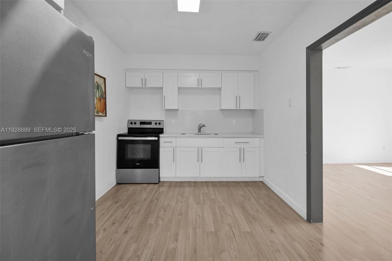 3711 SW 27th Ter, Miami, FL 33134 Photo