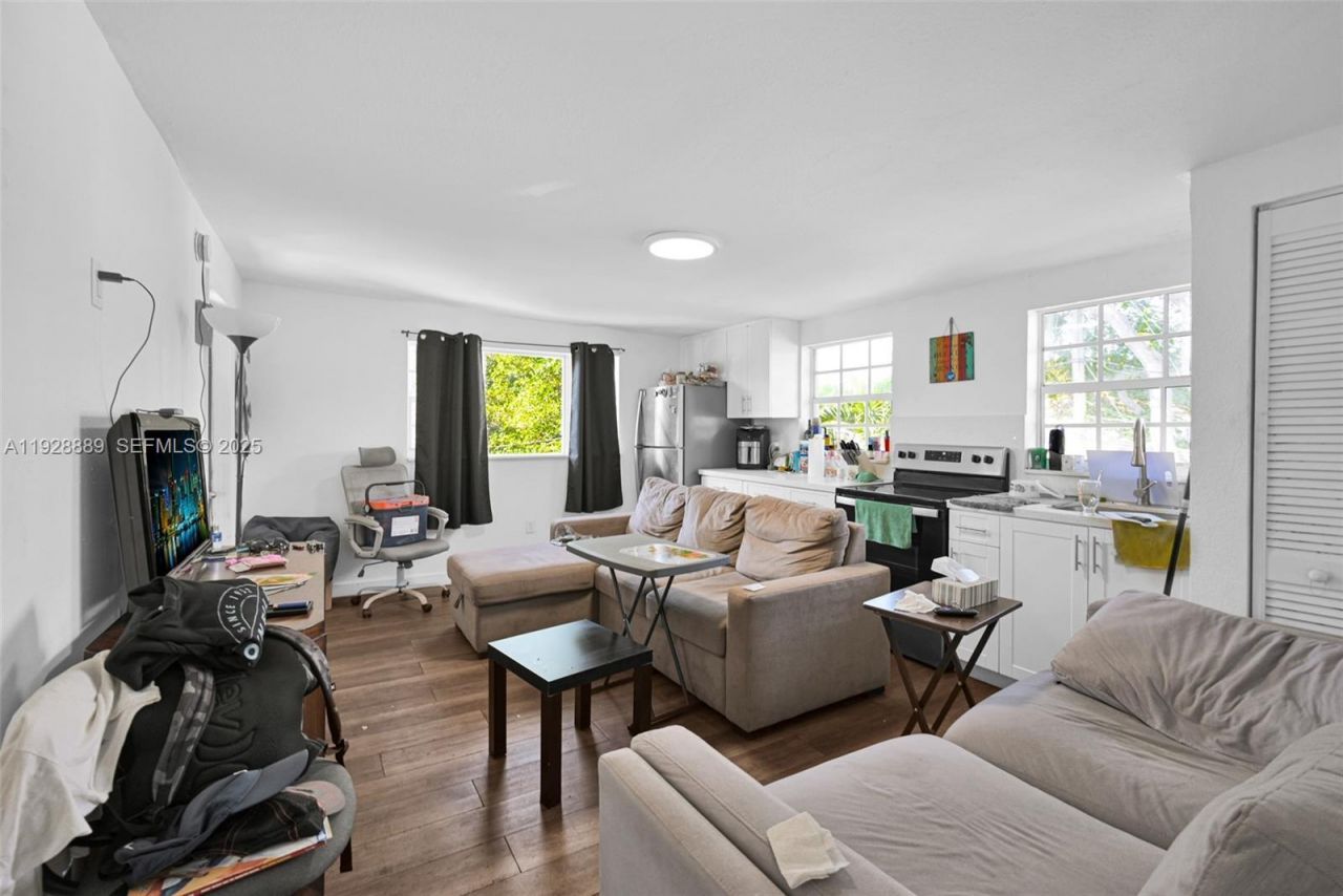 3711 SW 27th Ter, Miami, FL 33134 Photo