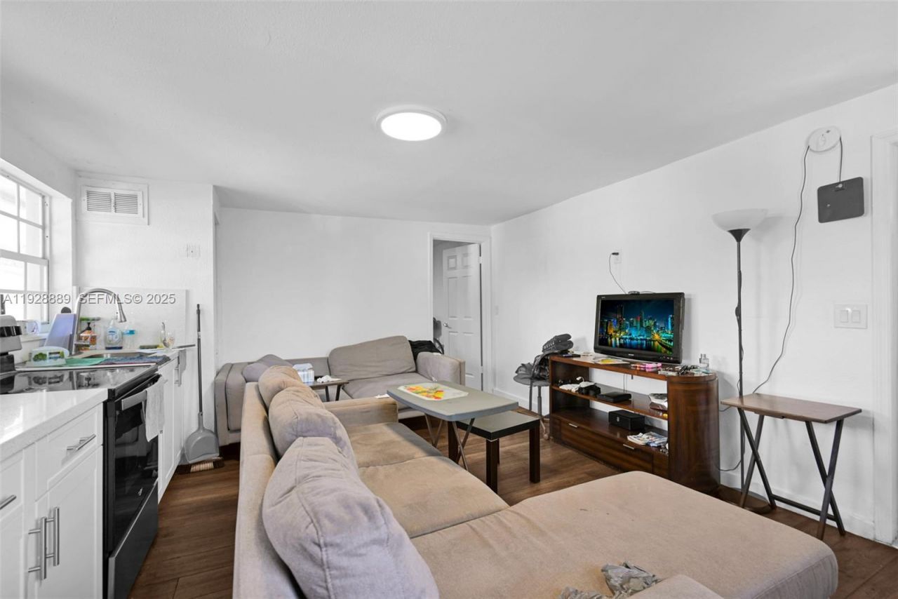 3711 SW 27th Ter, Miami, FL 33134 Photo