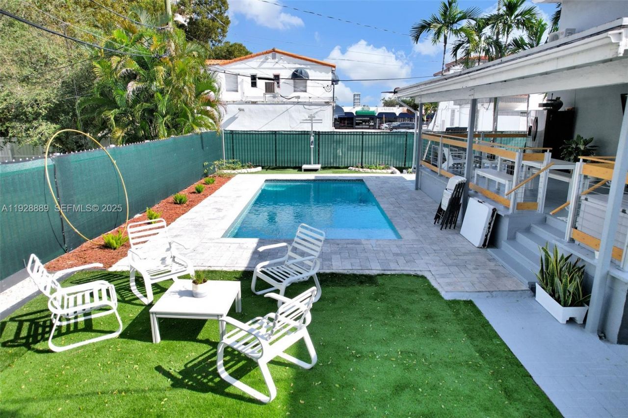 3711 SW 27th Ter, Miami, FL 33134 Photo