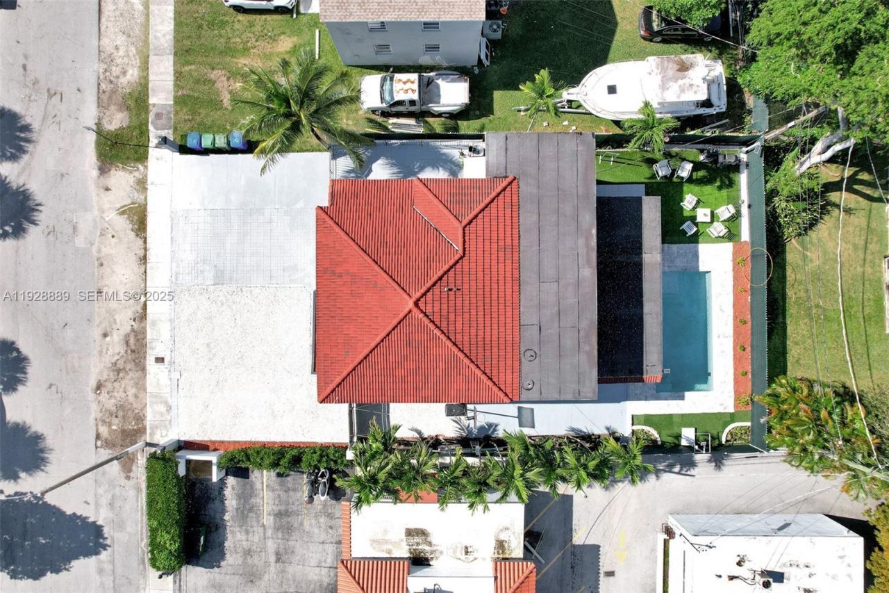 3711 SW 27th Ter, Miami, FL 33134 Photo