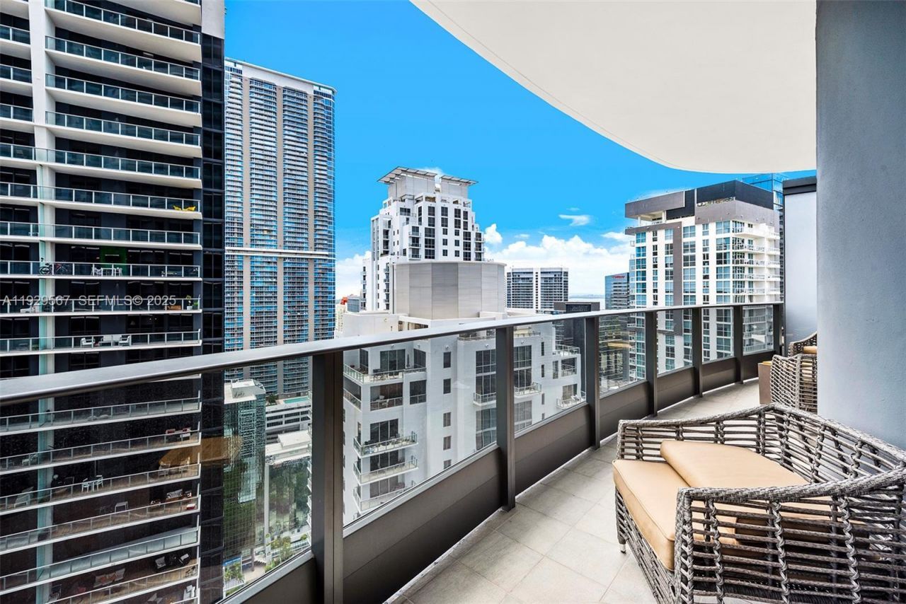 1000 Brickell Plz, Unit 4005, Miami, FL 33131 Photo