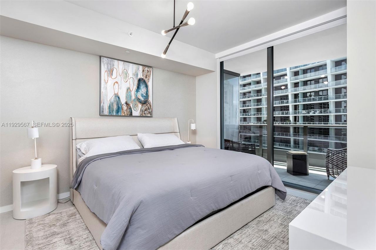 1000 Brickell Plz, Unit 4005, Miami, FL 33131 Photo