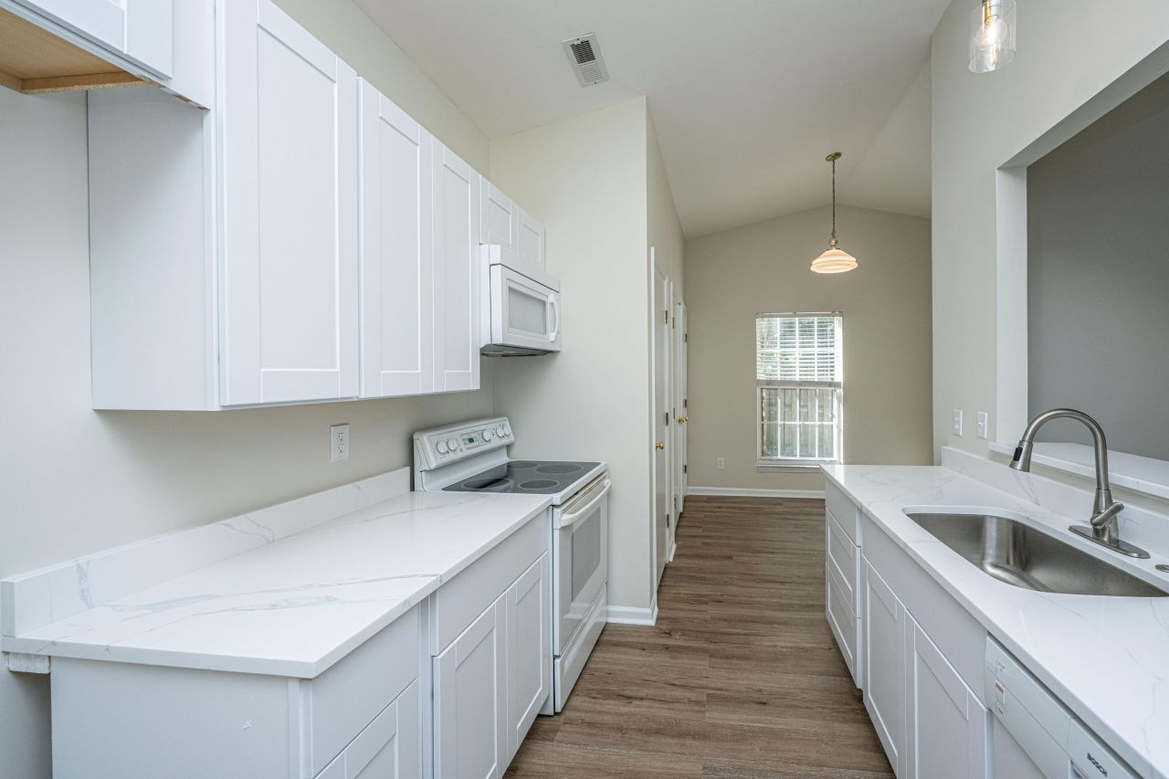 1968 Presidio Drive Photo 13