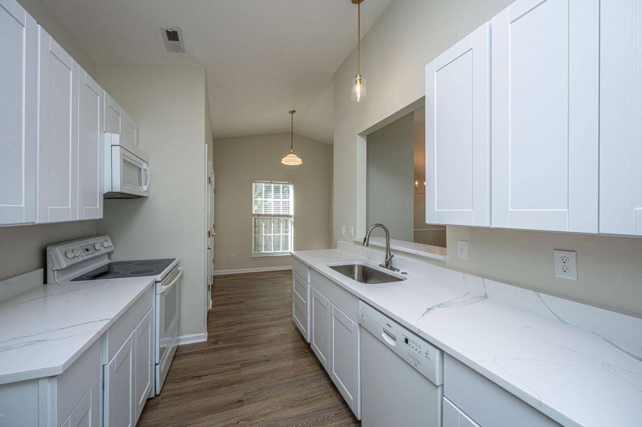 1968 Presidio Drive Photo 15