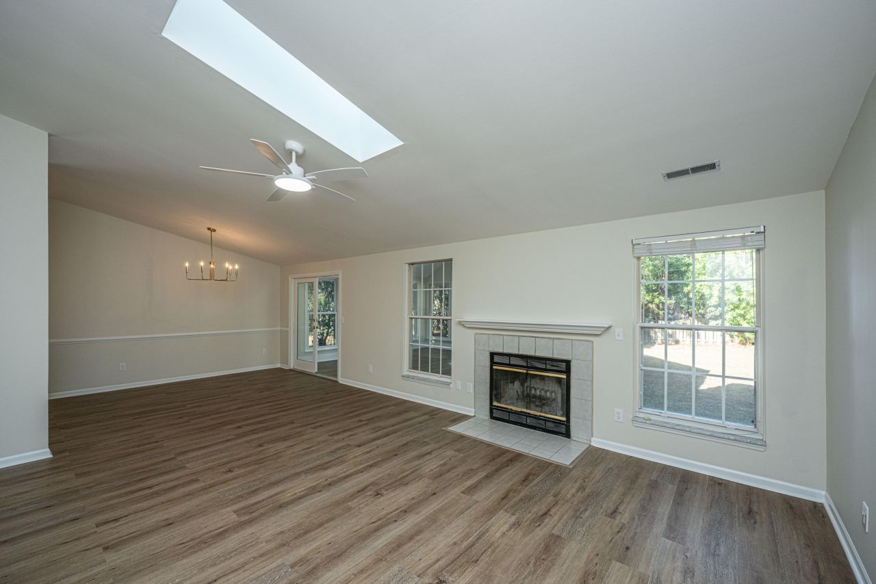 1968 Presidio Drive Photo 6