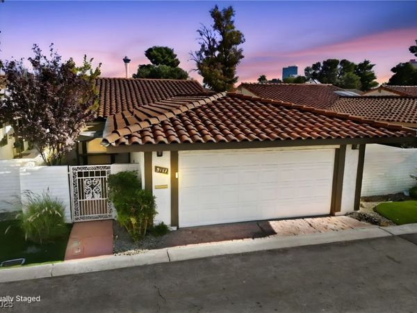 2117 Plaza De La Candela, Las Vegas, NV 89102