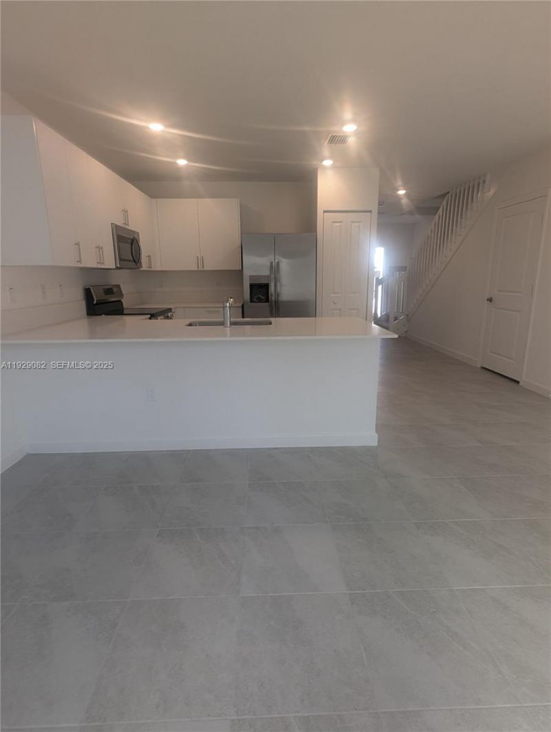 5180 SW 37th St, Unit 5180, Pembroke Park, FL 33023 Photo