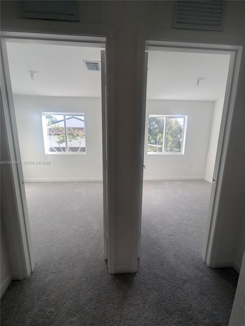 5180 SW 37th St, Unit 5180, Pembroke Park, FL 33023 Photo