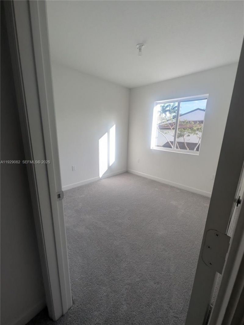 5180 SW 37th St, Unit 5180, Pembroke Park, FL 33023 Photo