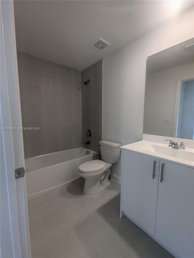 5180 SW 37th St, Unit 5180, Pembroke Park, FL 33023 Photo
