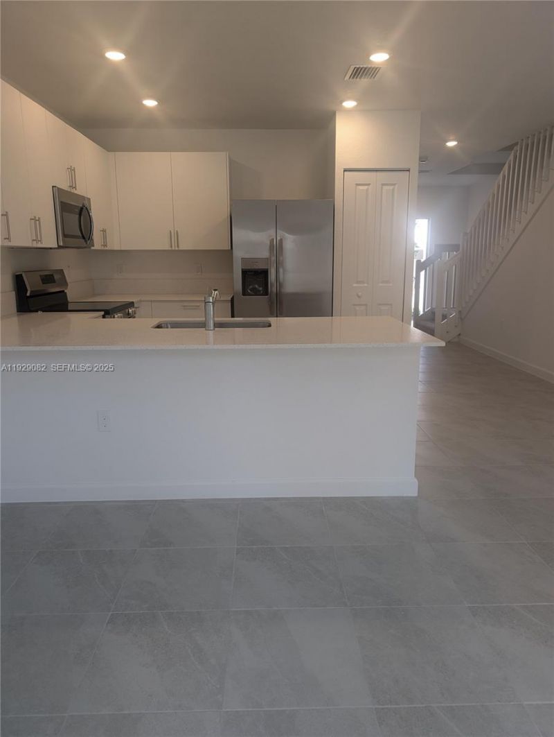 5180 SW 37th St, Unit 5180, Pembroke Park, FL 33023 Photo