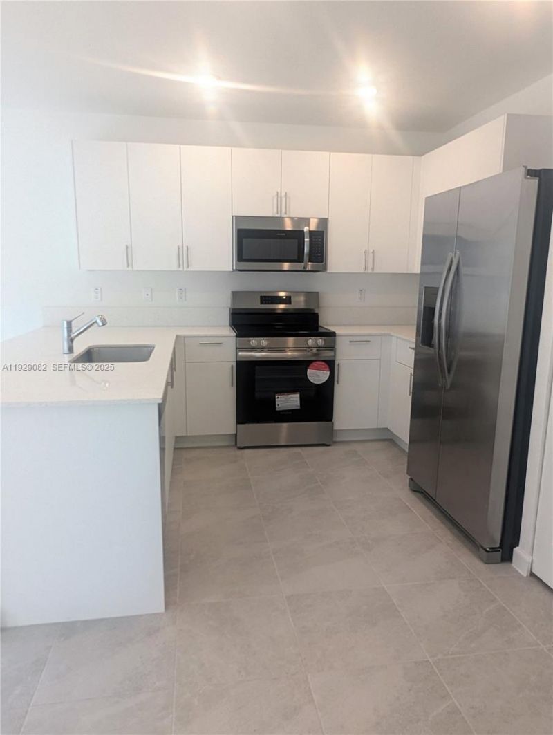 5180 SW 37th St, Unit 5180, Pembroke Park, FL 33023 Photo