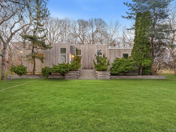 54 Fox Hunt, Amagansett, NY 11930