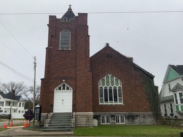 125 Meigs, Clarksburg, WV 26301