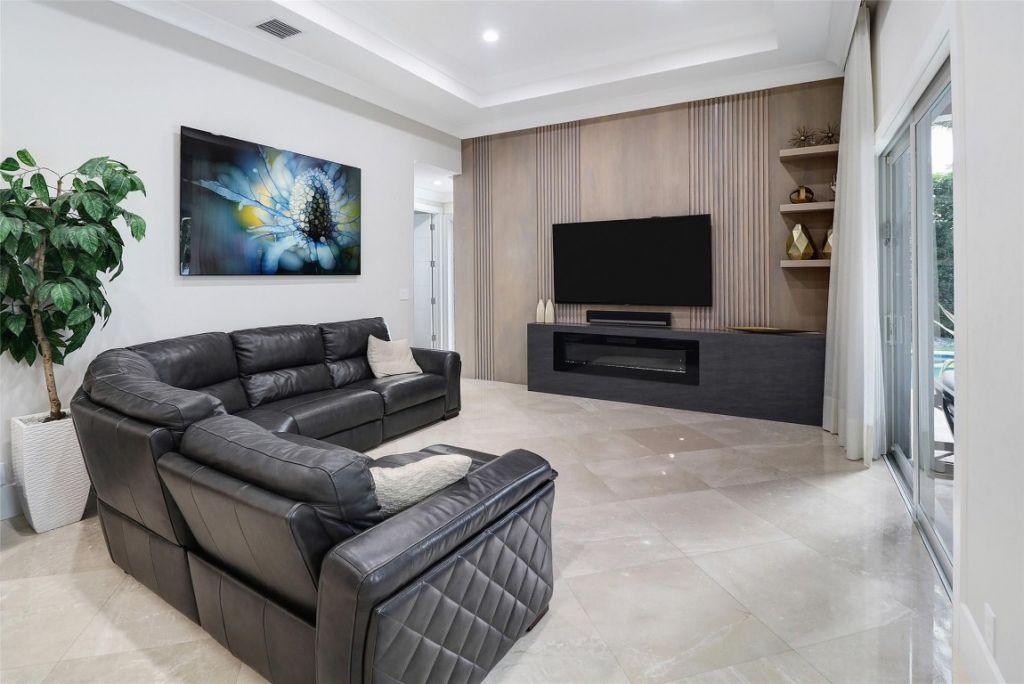 740 SW 18th St, Boca Raton, FL 33486 Photo