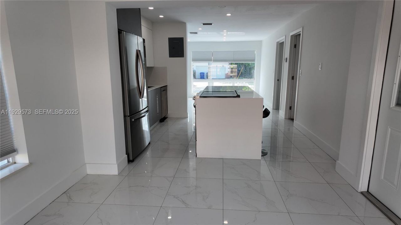 2100 N 57th Way, Hollywood, FL 33021 Photo