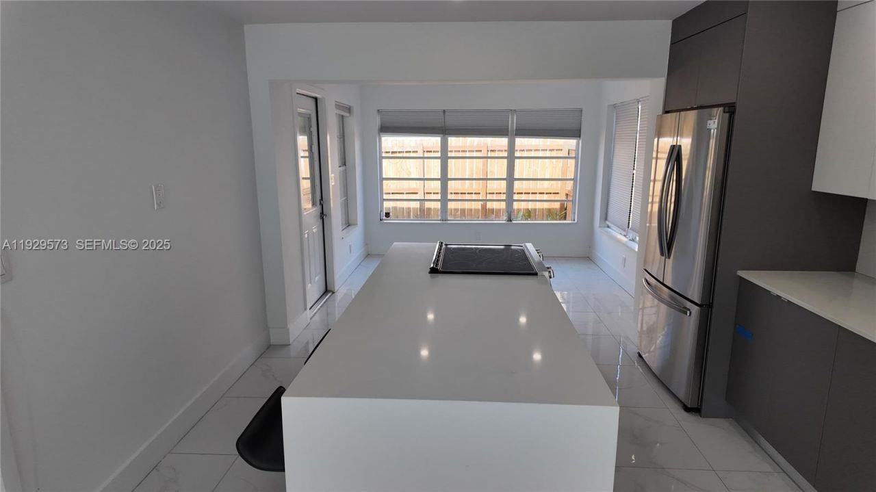 2100 N 57th Way, Hollywood, FL 33021 Photo