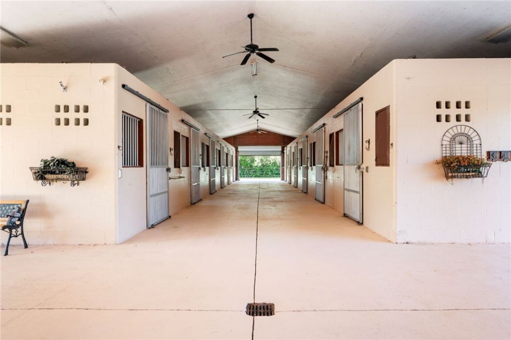 6730 69th Street, Vero Beach, FL 32967 Photo