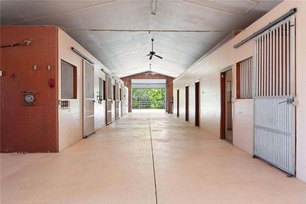 6730 69th Street, Vero Beach, FL 32967 Photo