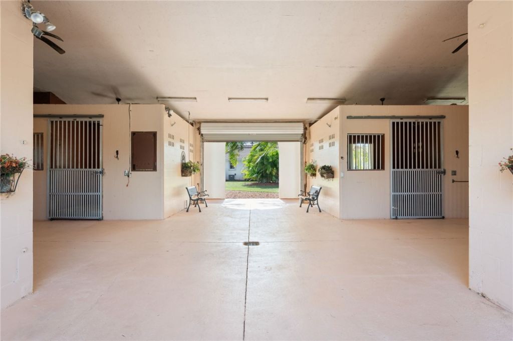 6730 69th Street, Vero Beach, FL 32967 Photo