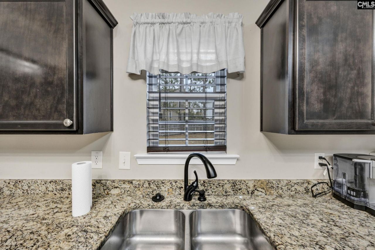 461 Edenhall Drive Photo 13