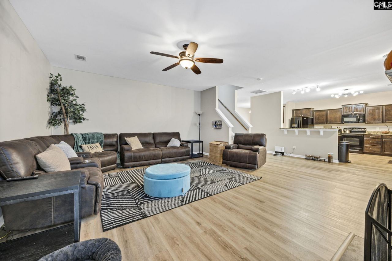 461 Edenhall Drive Photo 17