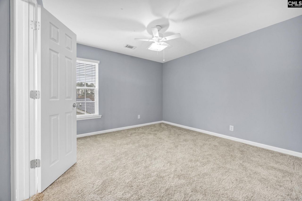 461 Edenhall Drive Photo 42