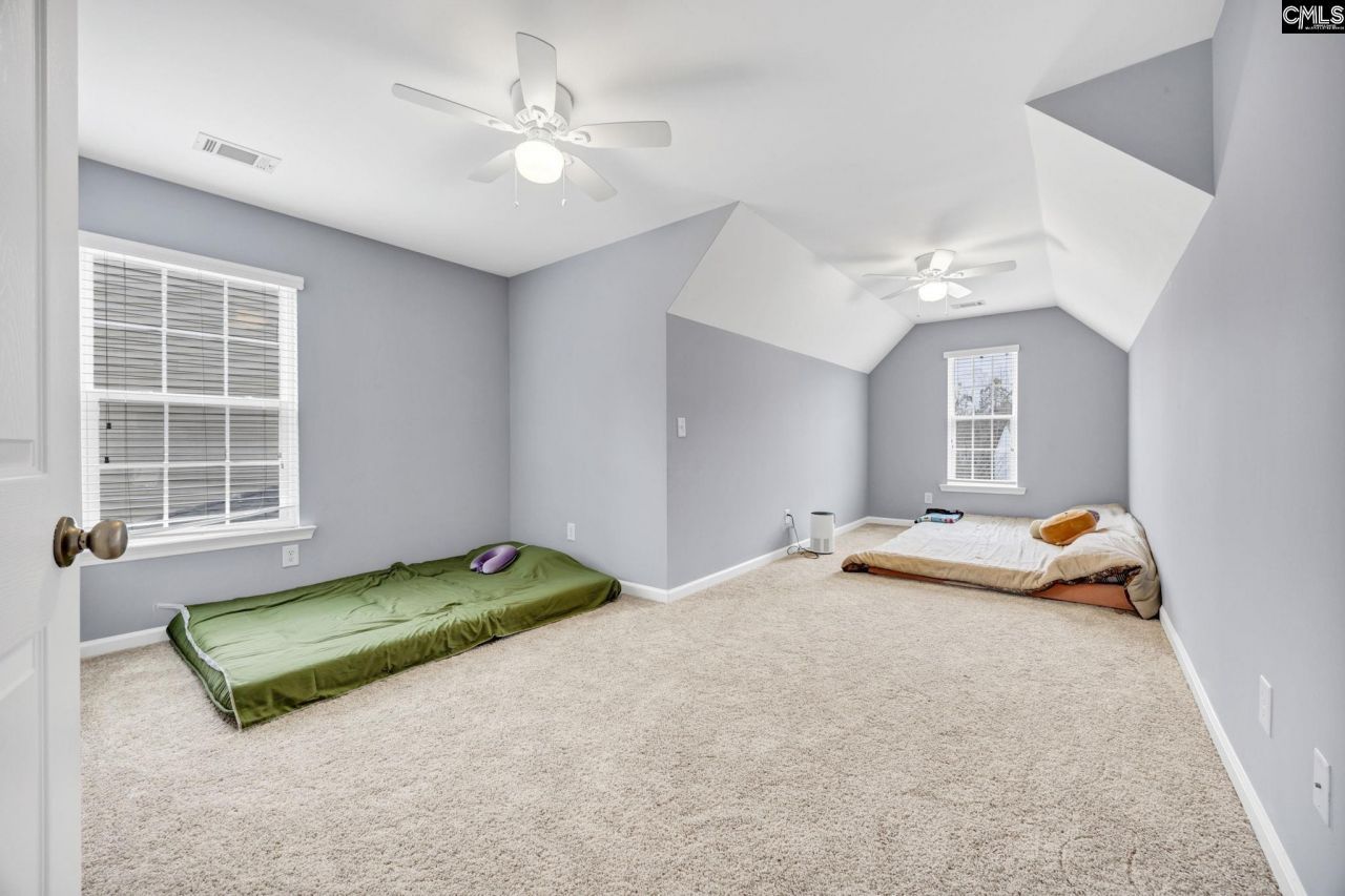 461 Edenhall Drive Photo 43