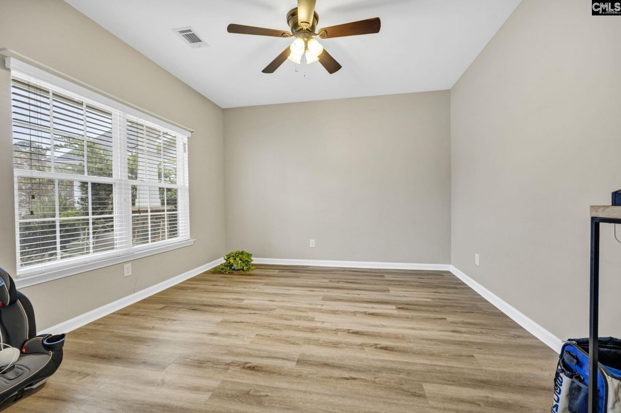 461 Edenhall Drive Photo 5